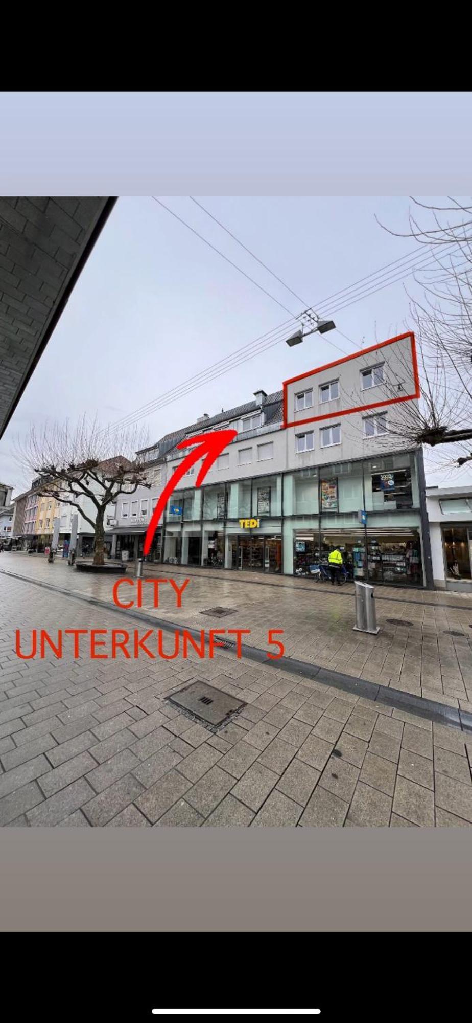 Apartment 5 *